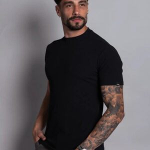 Camiseta Canelada Gola Média Preta