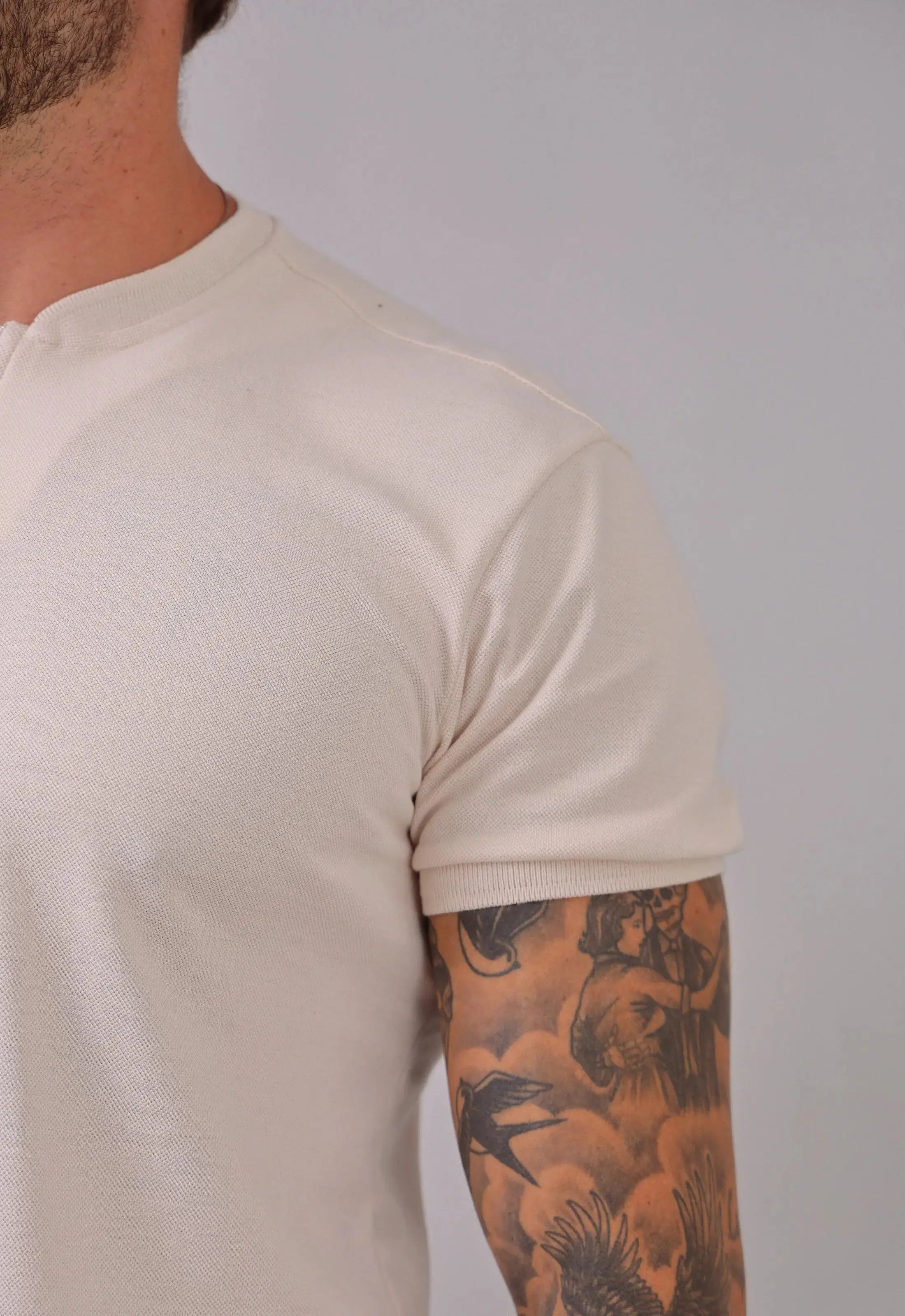 Camiseta Gola Padre Zíper Bege - Imagem 6